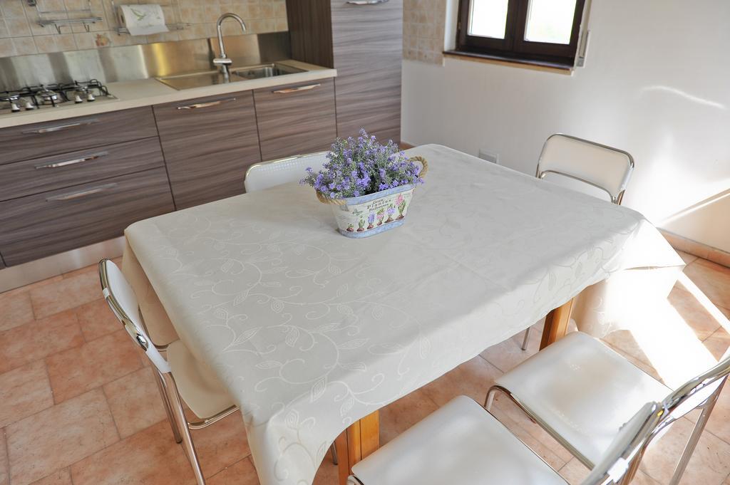 Aleanna Appartamenti Nocera Umbra Habitación foto